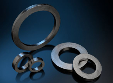 Expanded graphite packing