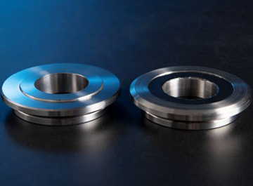 Metal lip seal ring